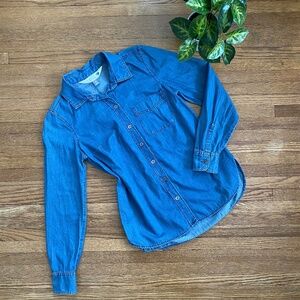 Old Navy The Classic Chambray Denim Button-Down Shirt Blue Long Sleeve Size XS